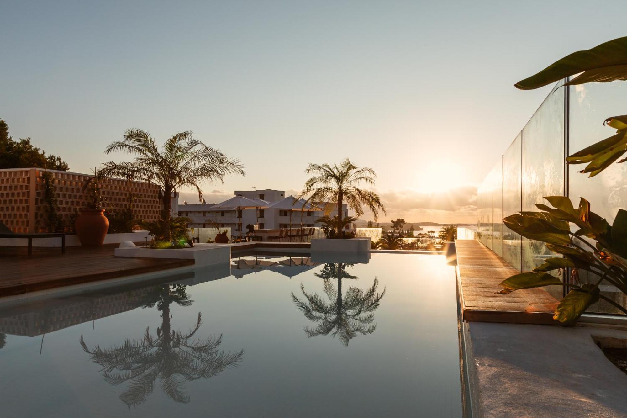 Nativo Hotel Ibiza Santa Eularia des Riu Bagian luar foto