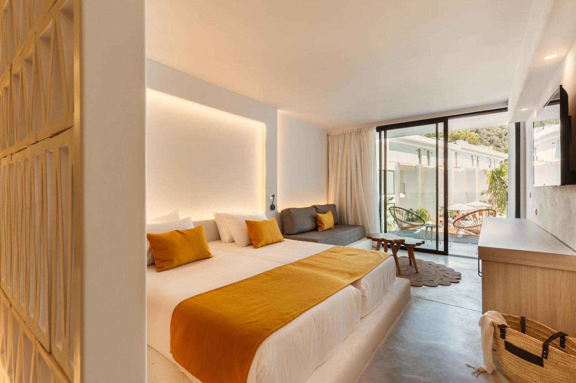Nativo Hotel Ibiza Santa Eularia des Riu Bagian luar foto
